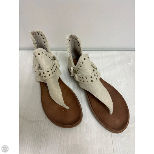Sandals Flats By Very G In Cream, Size: 7.5