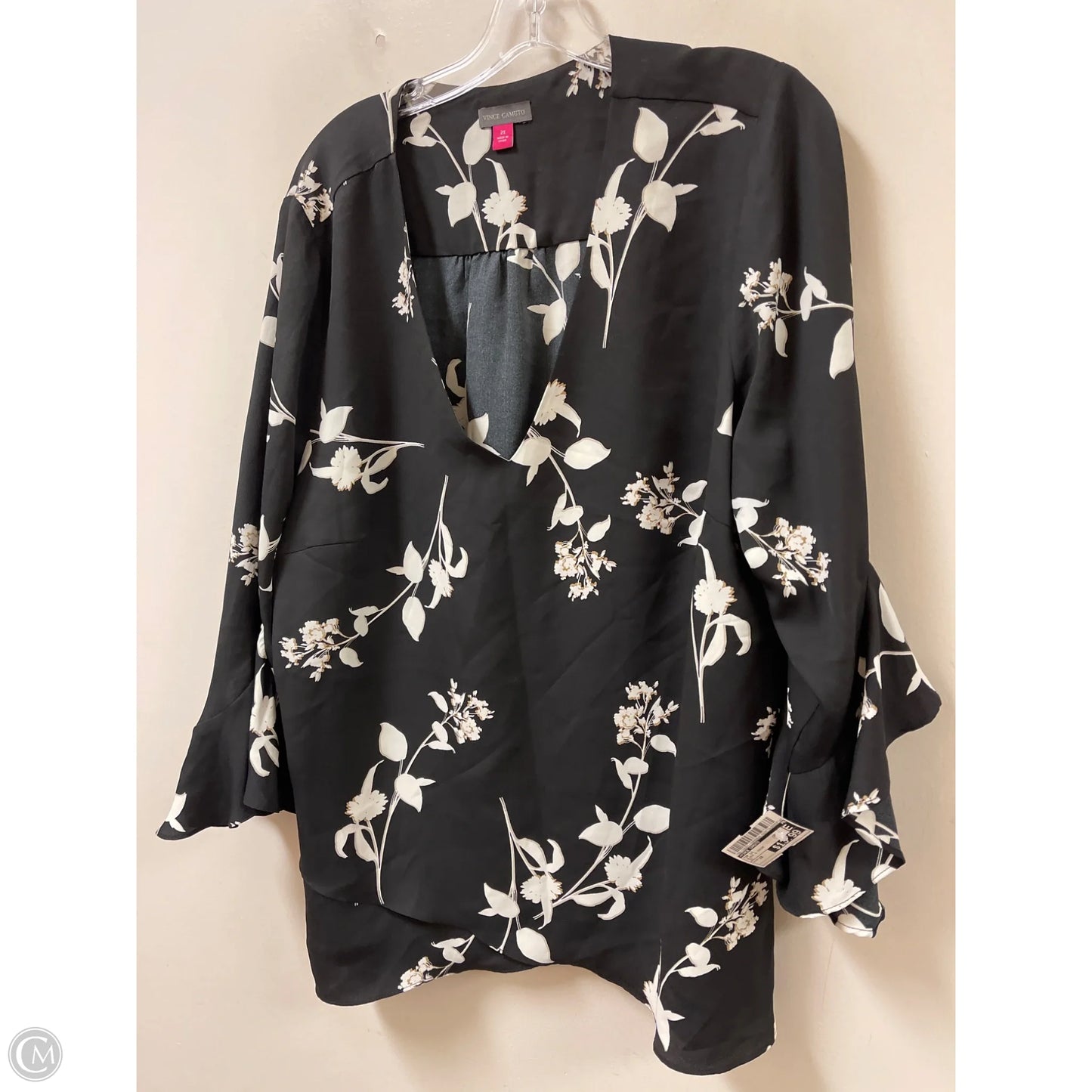 Top Long Sleeve By Vince Camuto In Black & Cream, Size: 2x