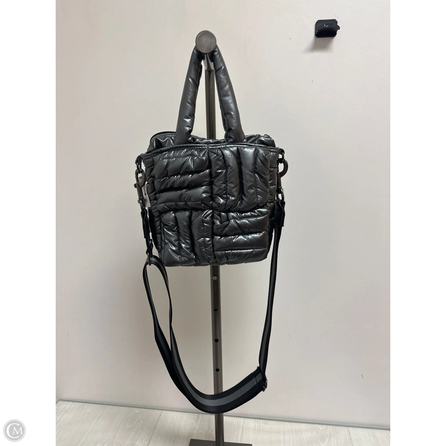 Crossbody By Think Royln, Size: Small