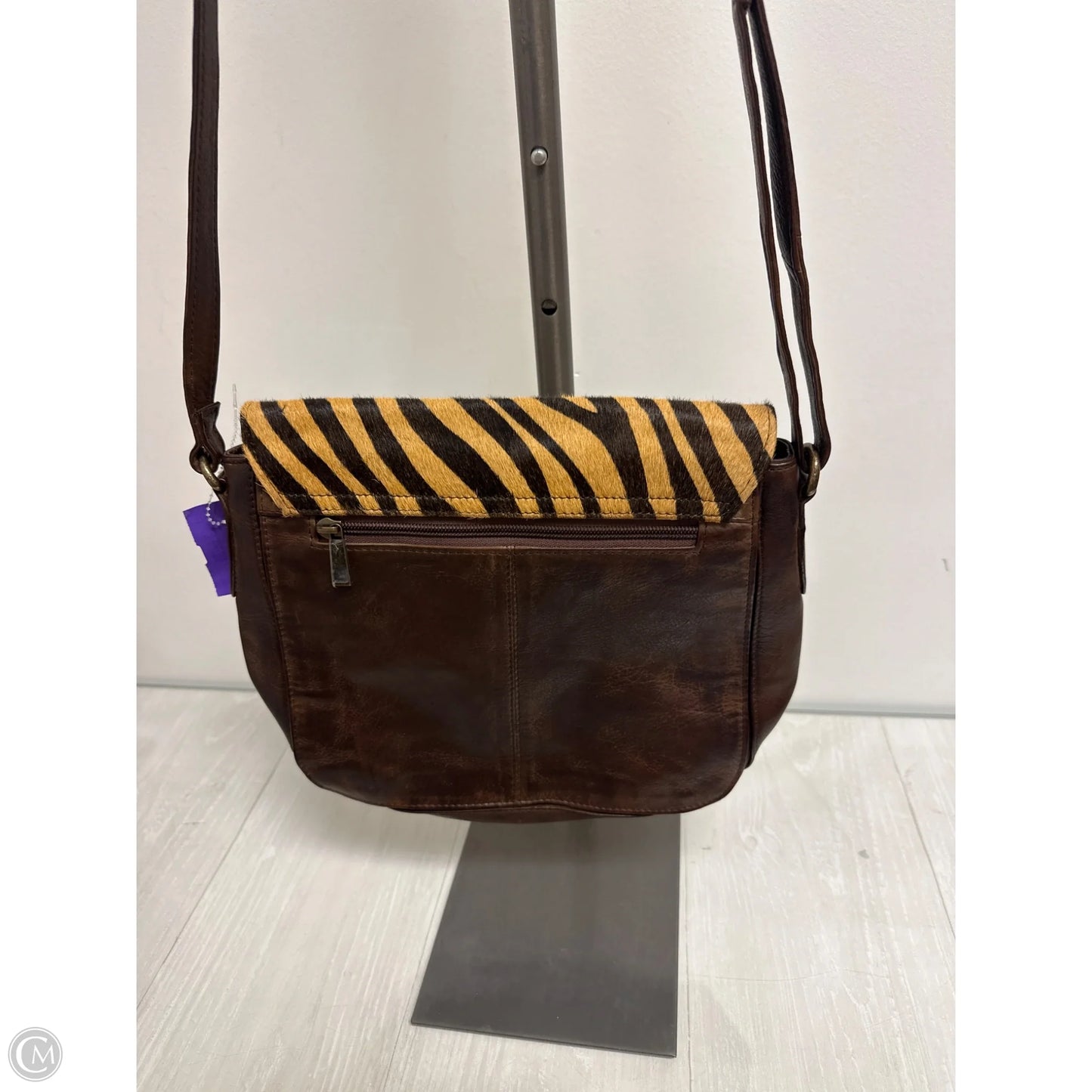 Crossbody Leather By Clothes Mentor, Size: Medium