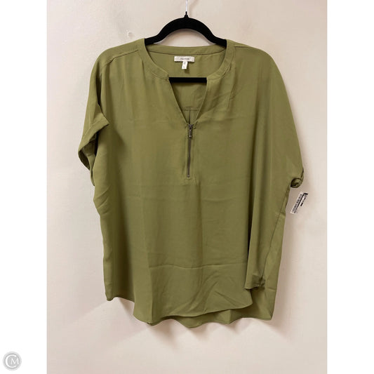 Top Short Sleeve By Maurices In Green, Size: L