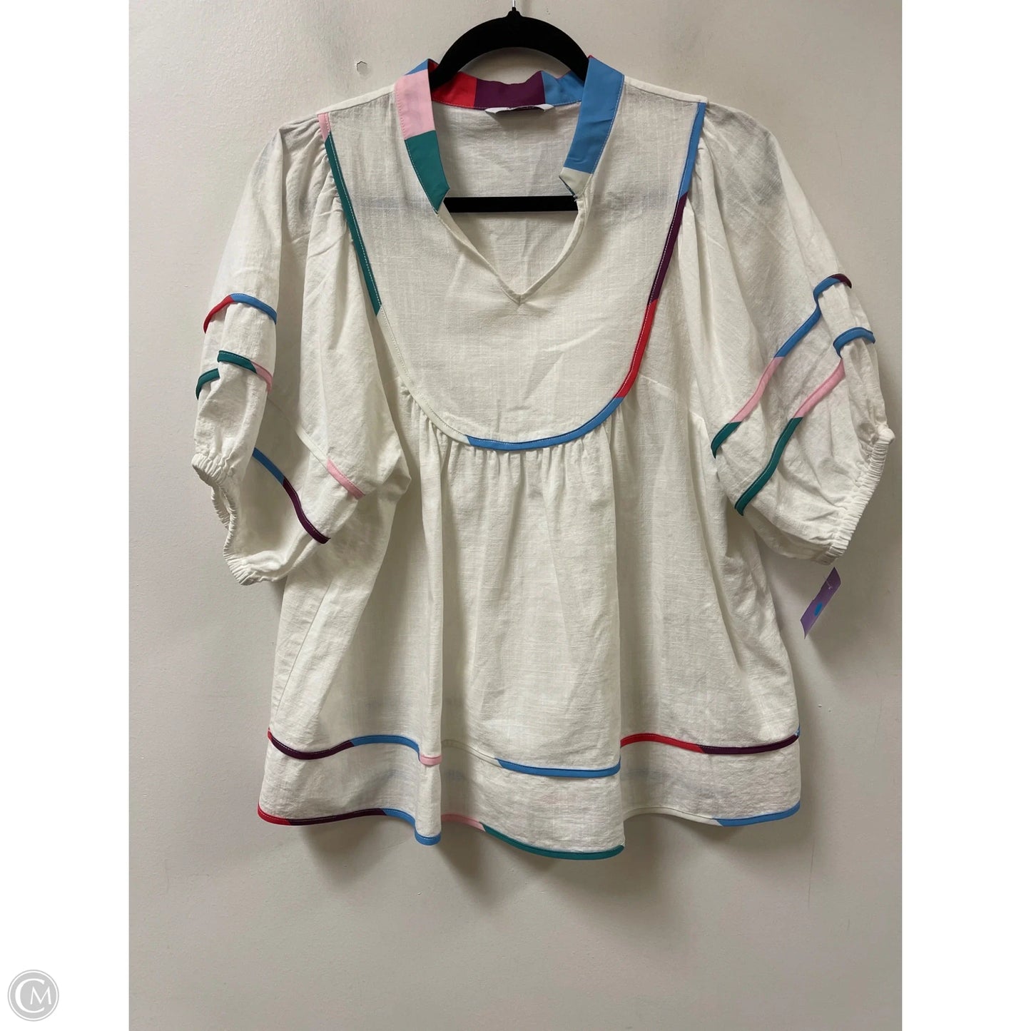 Top Short Sleeve By Clothes Mentor In White, Size: M