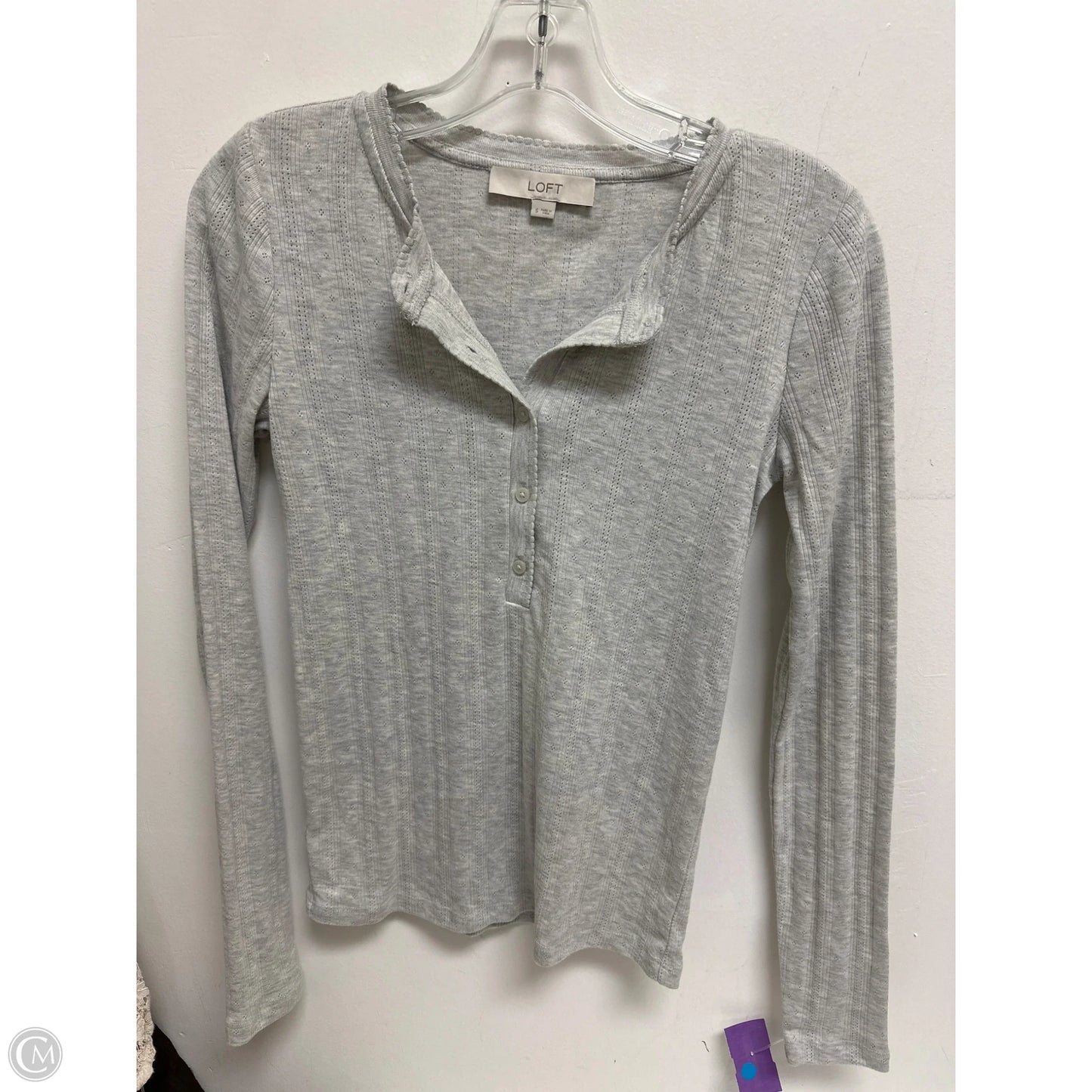 Top Long Sleeve By Loft In Grey, Size: S