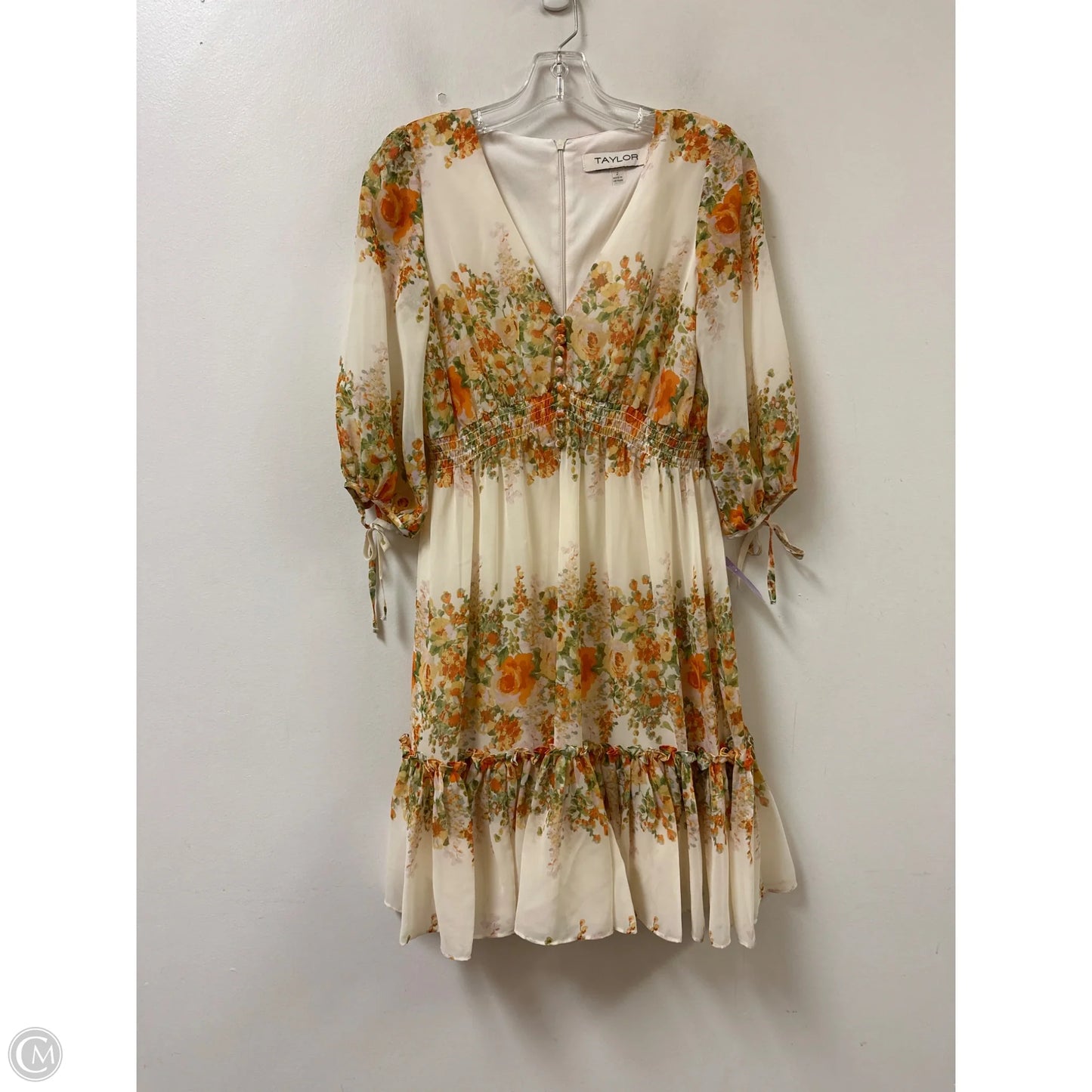 Dress Casual Short By Taylor In Cream, Size: Xs