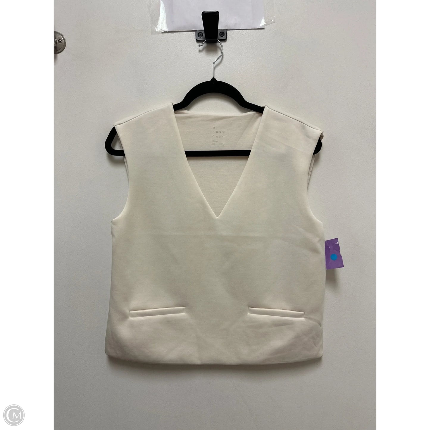 Top Sleeveless By A New Day In Cream, Size: S