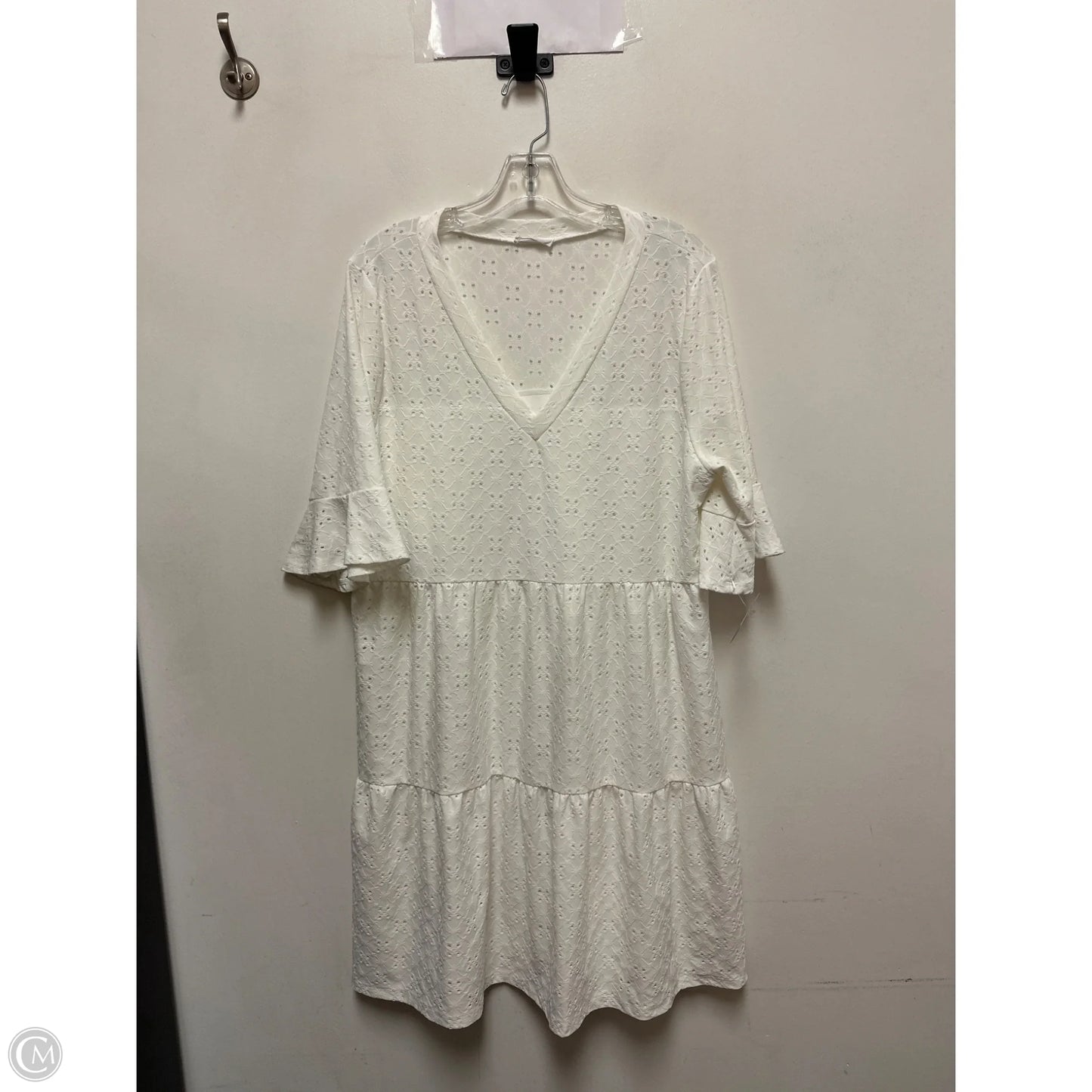 Dress Casual Short By Chicsoul In White, Size: L