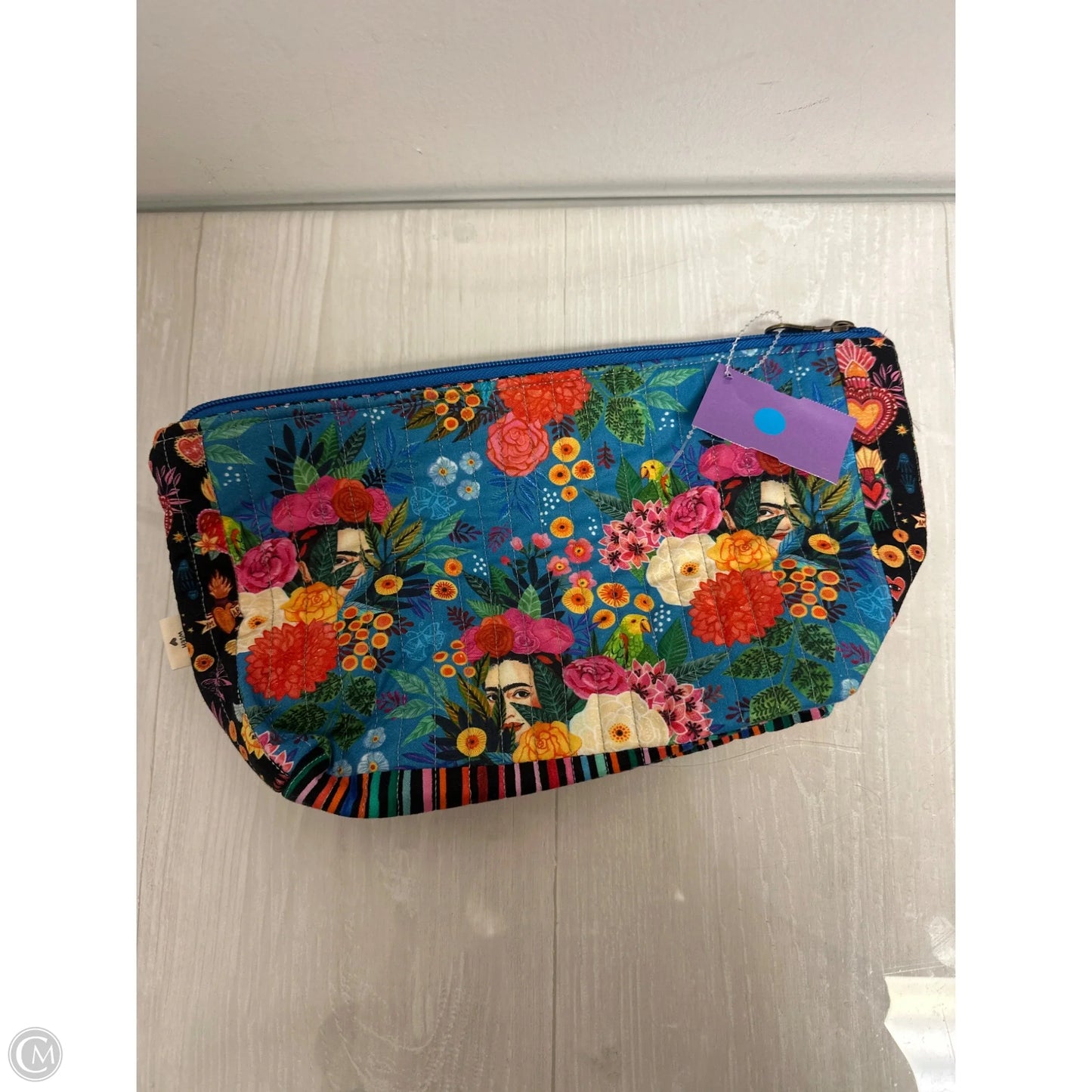 Makeup Bag By Clothes Mentor, Size: Medium