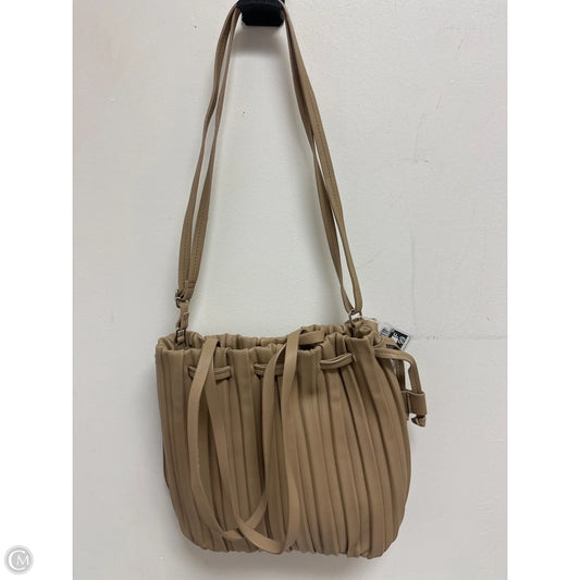Crossbody By Clothes Mentor, Size: Medium