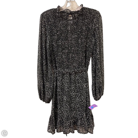 Dress Casual Short By Clothes Mentor In Black & White, Size: S