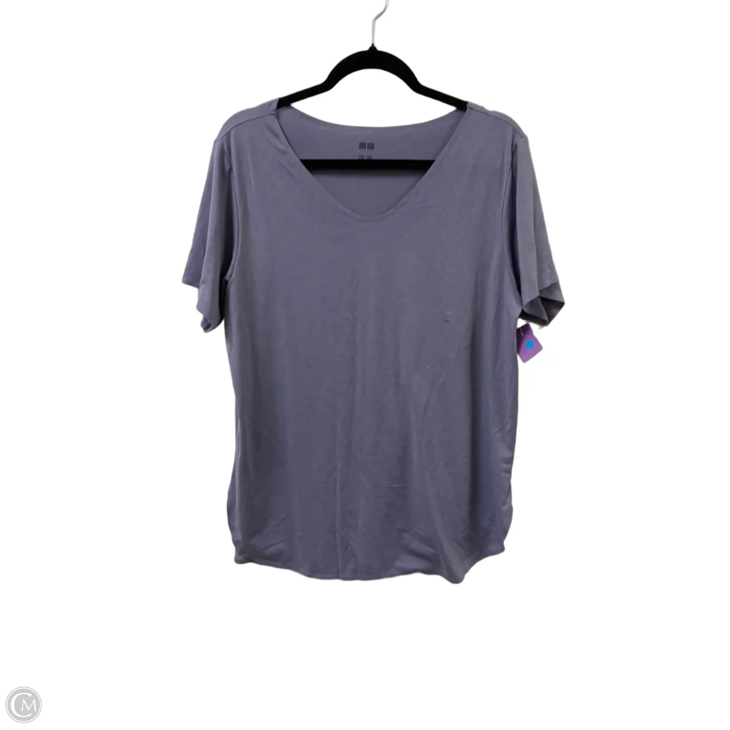 Top Short Sleeve By Uniqlo In Purple, Size: M