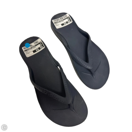 Sandals Flip Flops By Clothes Mentor In Navy, Size: 8