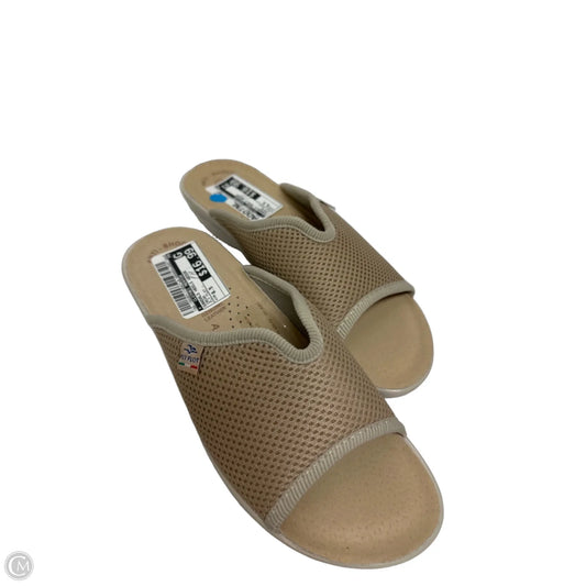 Sandals Heels Wedge By Clothes Mentor In Cream, Size: 6.5