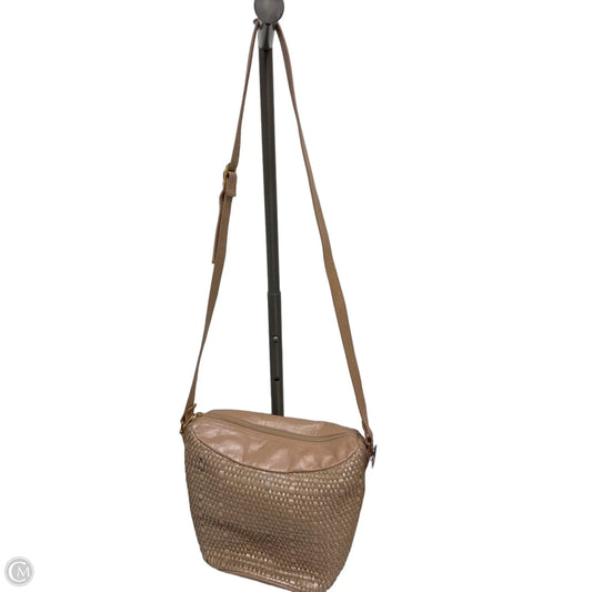 Crossbody By Clothes Mentor, Size: Medium