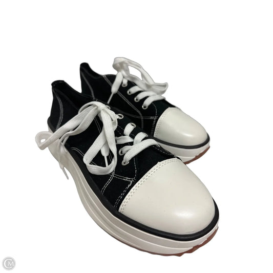 Shoes Sneakers By Clothes Mentor In Black, Size: 9