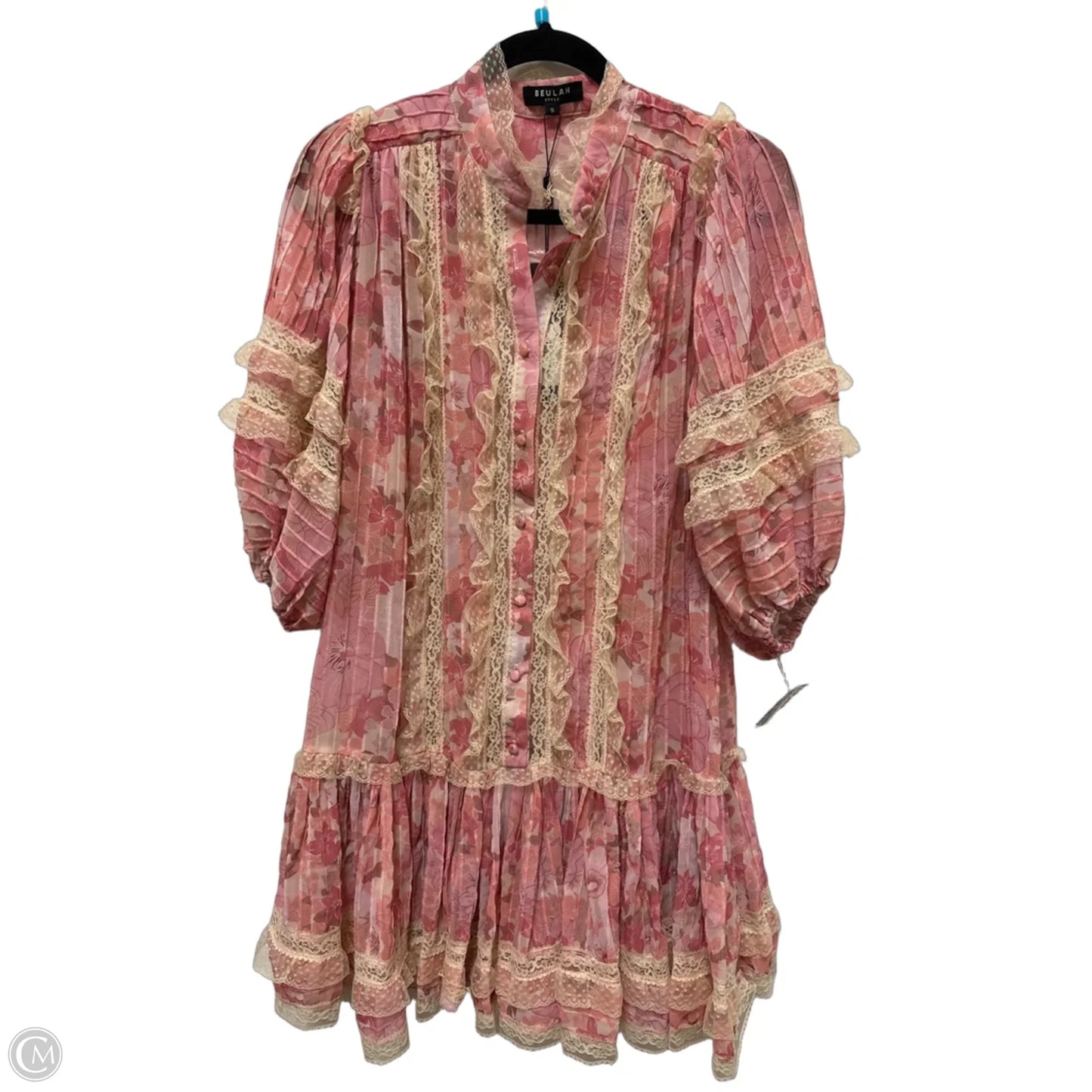 Tunic Short Sleeve By Clothes Mentor In Cream & Pink, Size: S