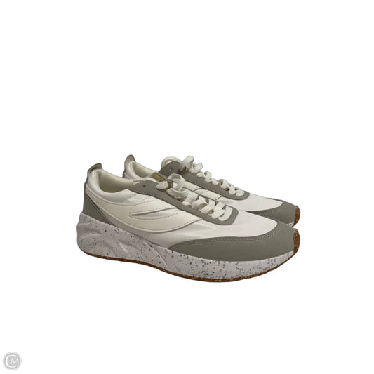 Shoes Sneakers By Steve Madden In White, Size: 8