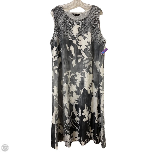 Dress Casual Maxi By Clothes Mentor In Grey & White, Size: 1x