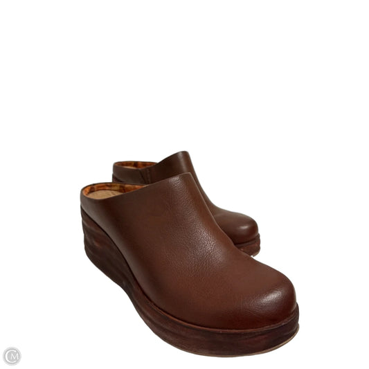 Sandals Heels Wedge By Korks In Brown, Size: 8
