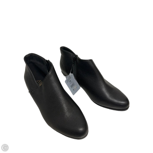Boots Ankle Flats By Aerosoles In Black, Size: 10