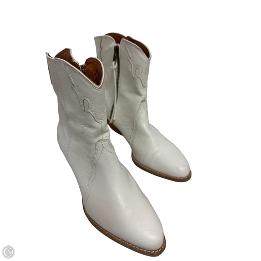Boots Ankle Heels By Ccocci In White, Size: 6