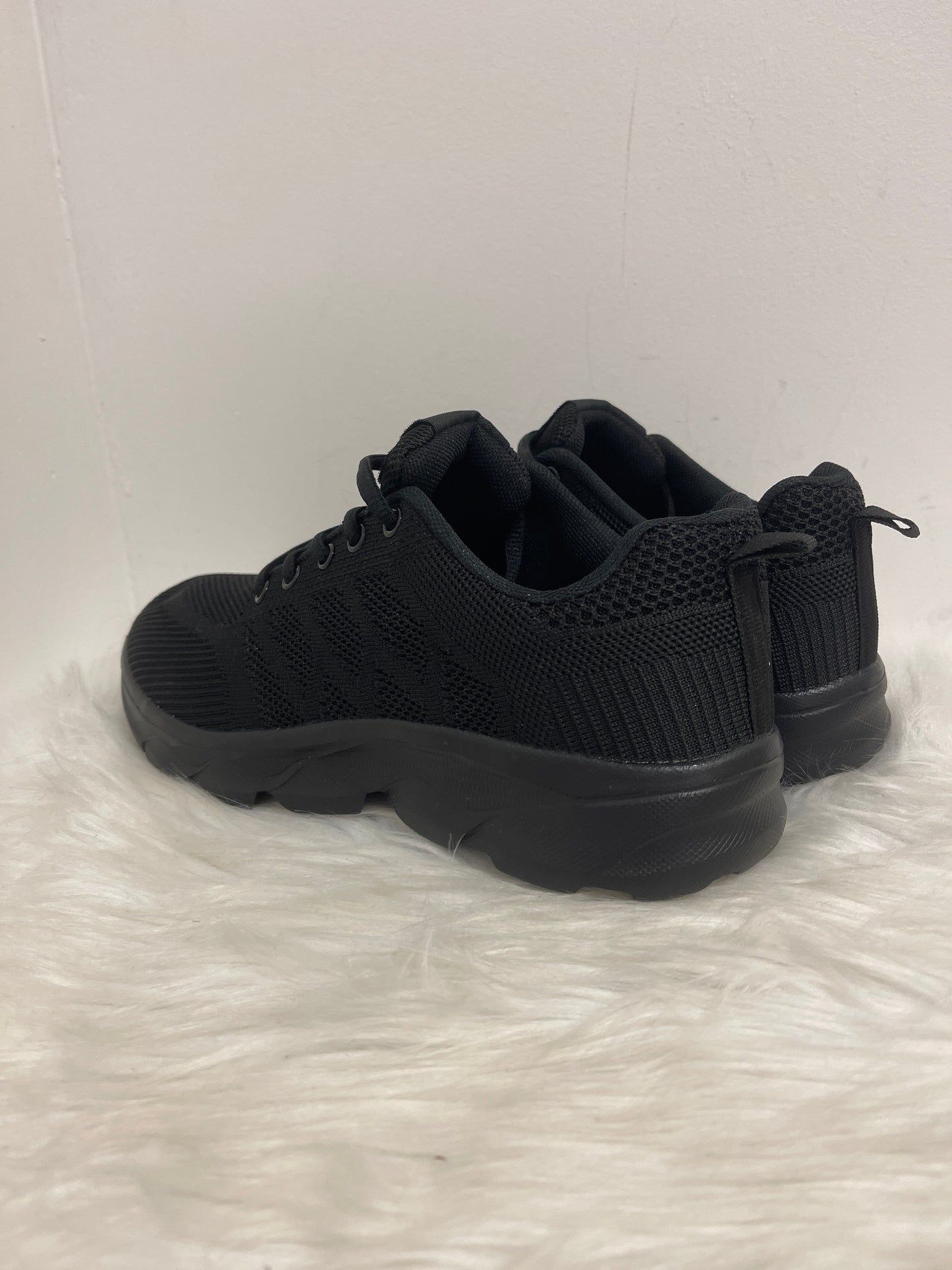 Shoes Athletic By Clothes Mentor  Size: 10