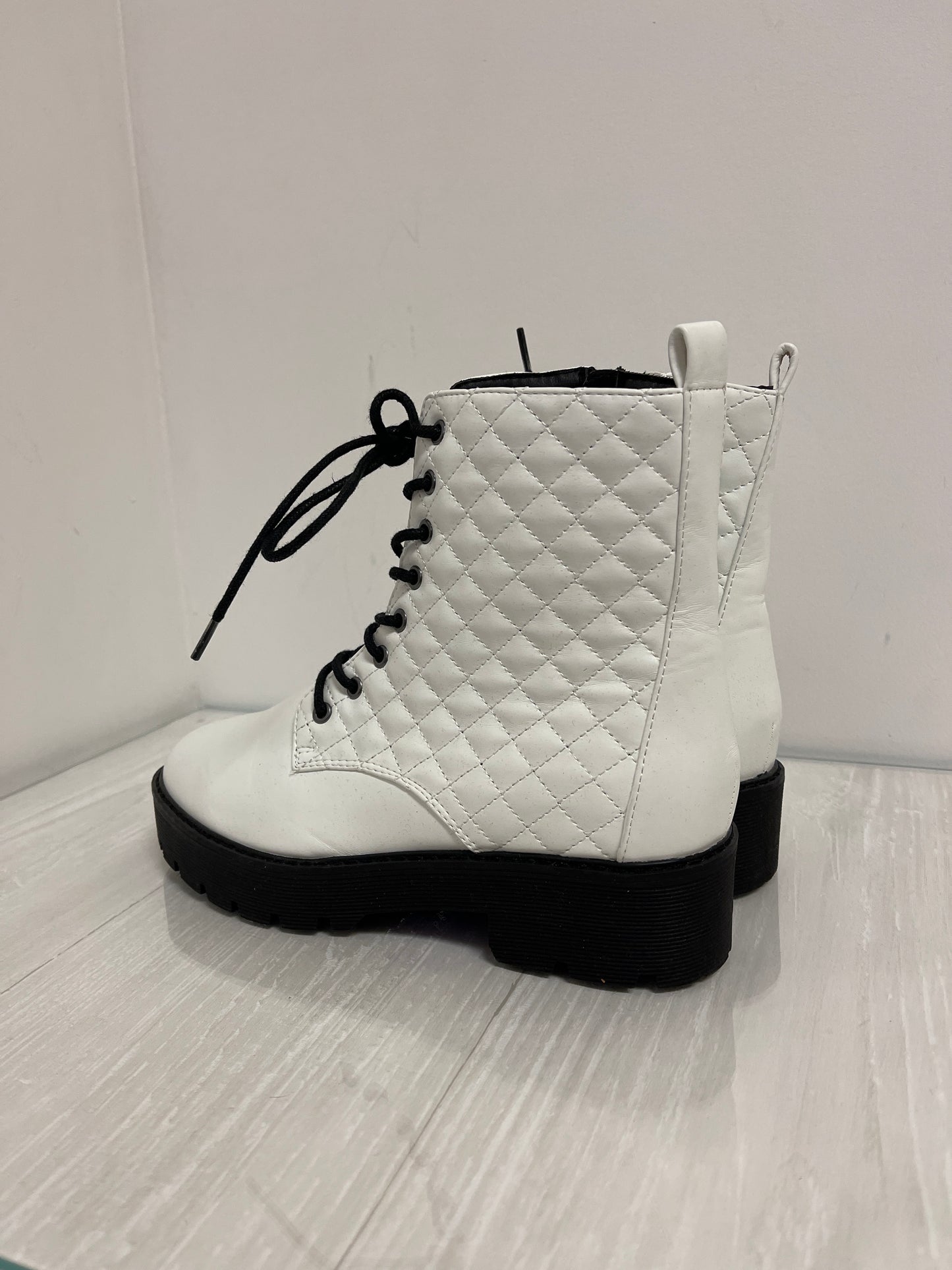 Boots Combat By Brash In White, Size: 7.5