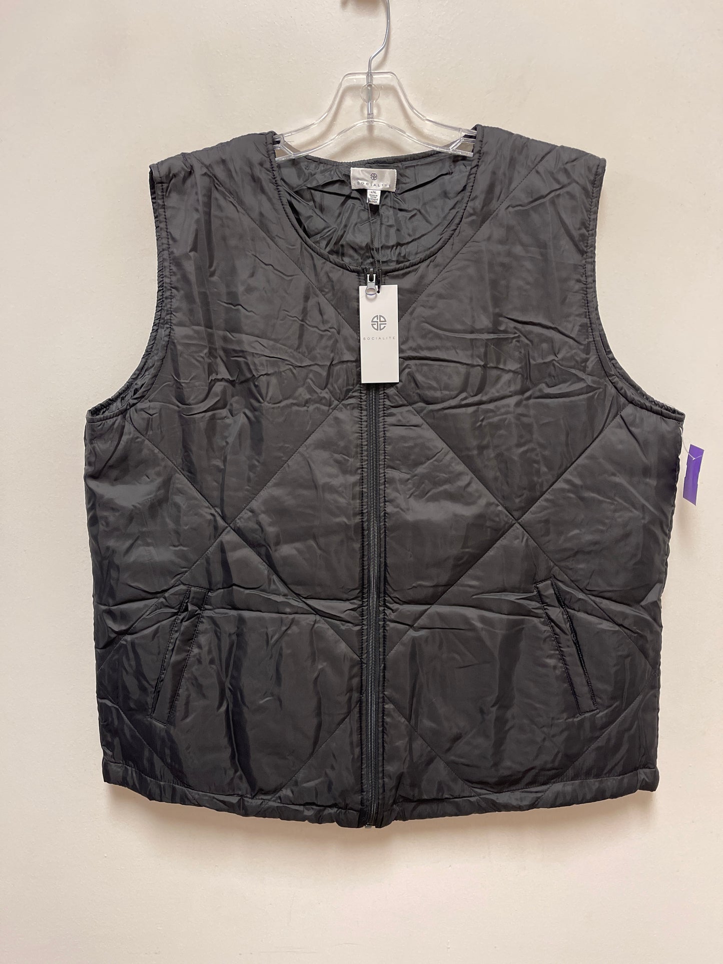 Vest Puffer & Quilted By Socialite In Black, Size: L