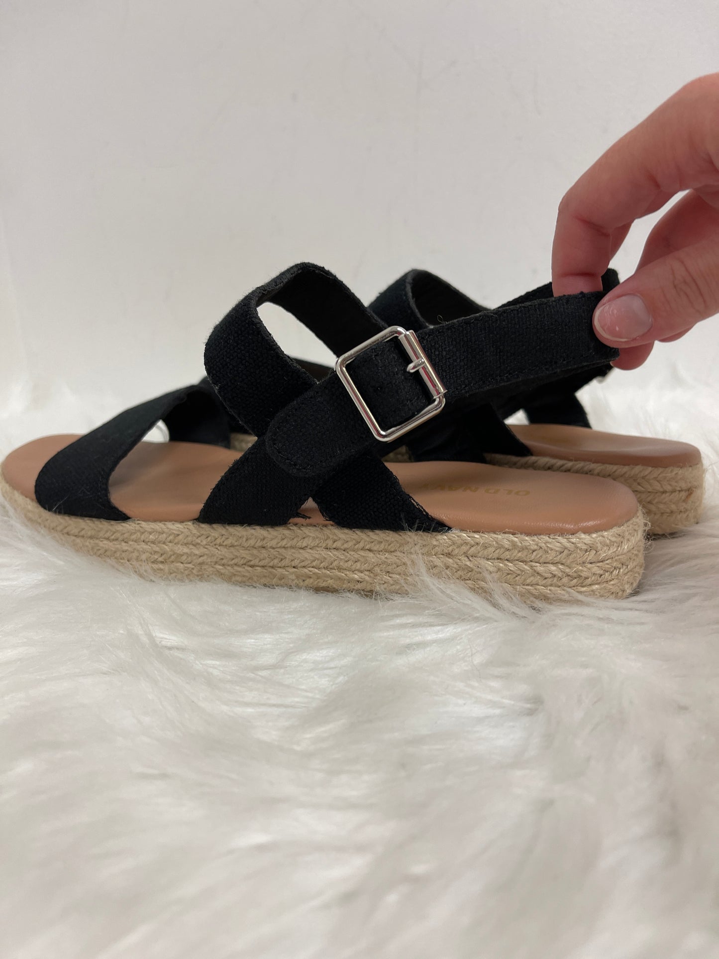 Black Sandals Flats Old Navy, Size 8