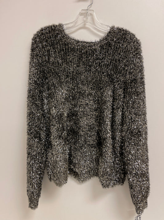 Sweater By Clothes Mentor In Silver, Size: M