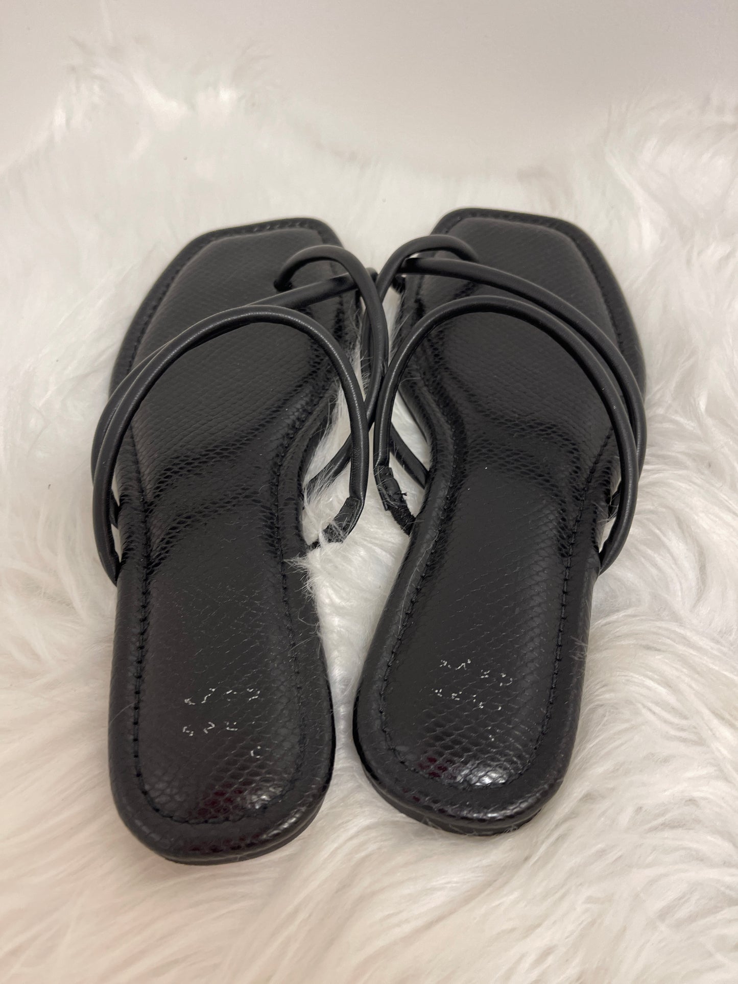 Black Sandals Flats Clothes Mentor, Size 7.5