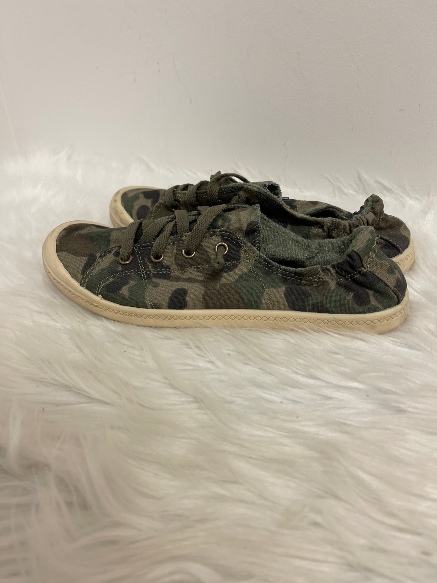 Camouflage Print Shoes Sneakers Time And Tru, Size 7.5