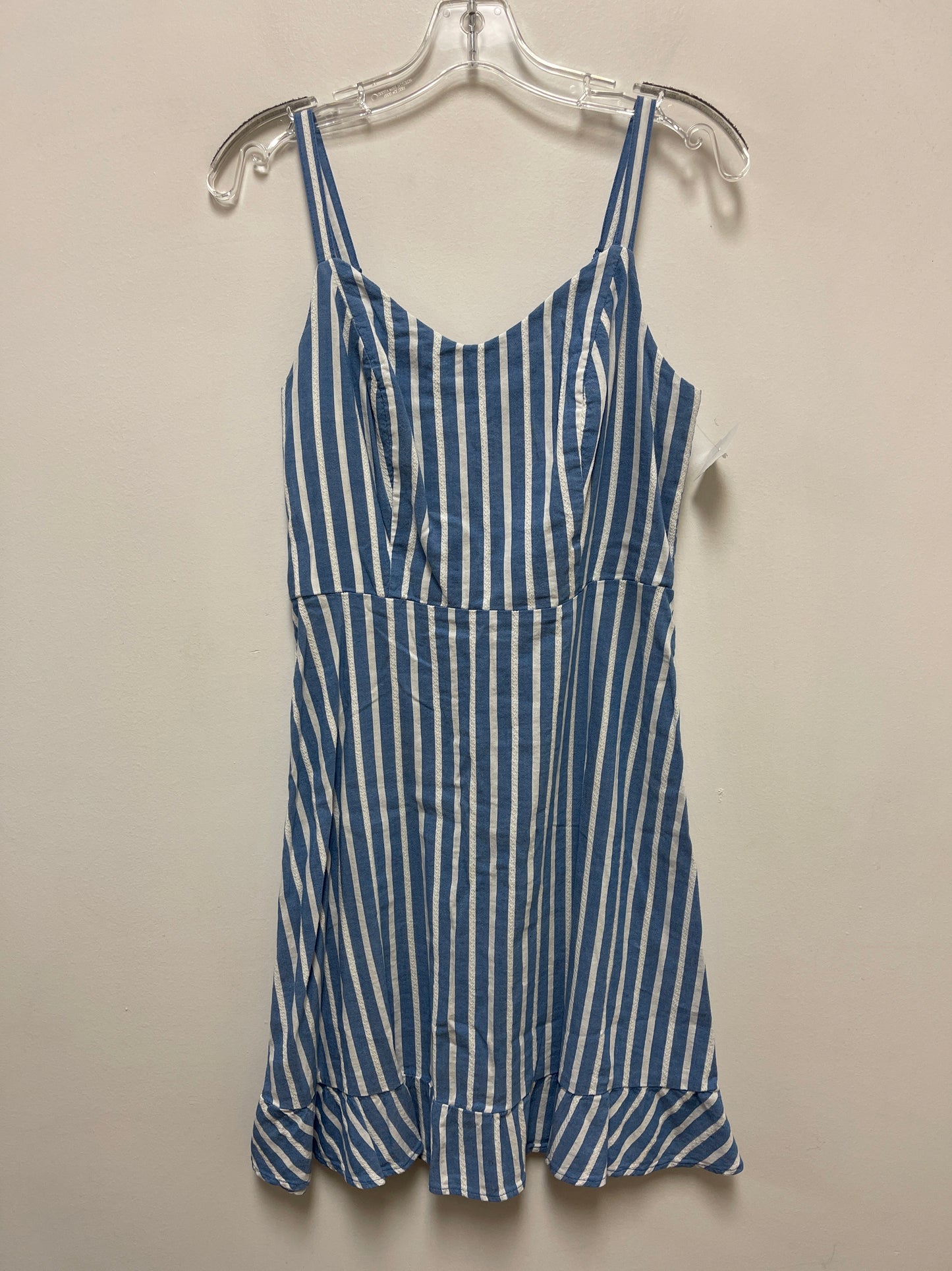 Dress Casual Short By Old Navy In Striped Pattern, Size: S