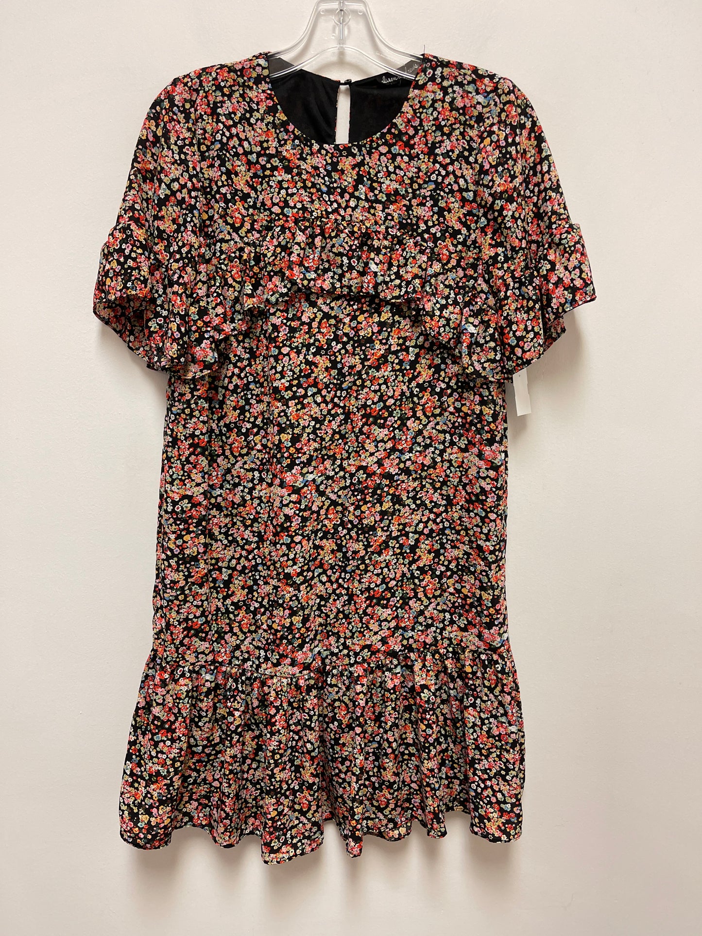 Dress Casual Short By Clothes Mentor In Floral Print, Size: S