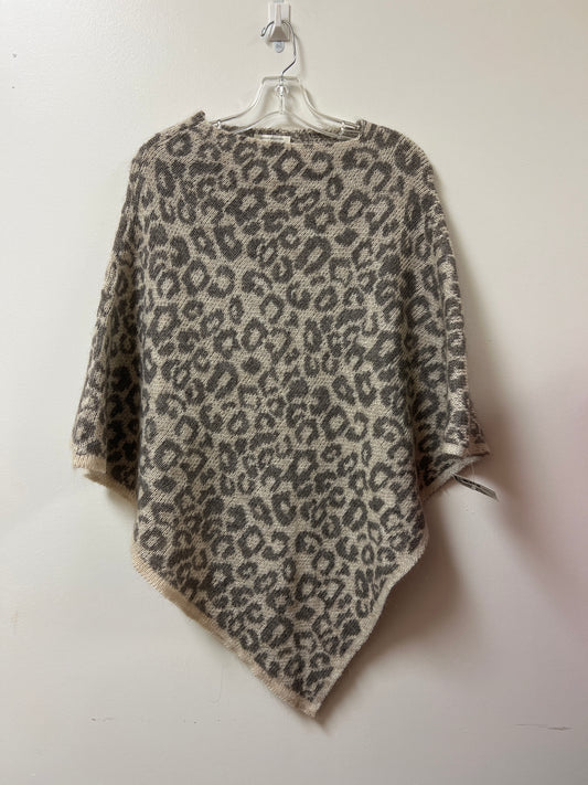 Shawl By Clothes Mentor In Animal Print, Size: Onesize