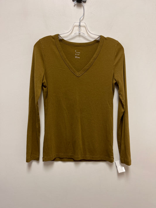 Top Long Sleeve By A New Day In Green, Size: S