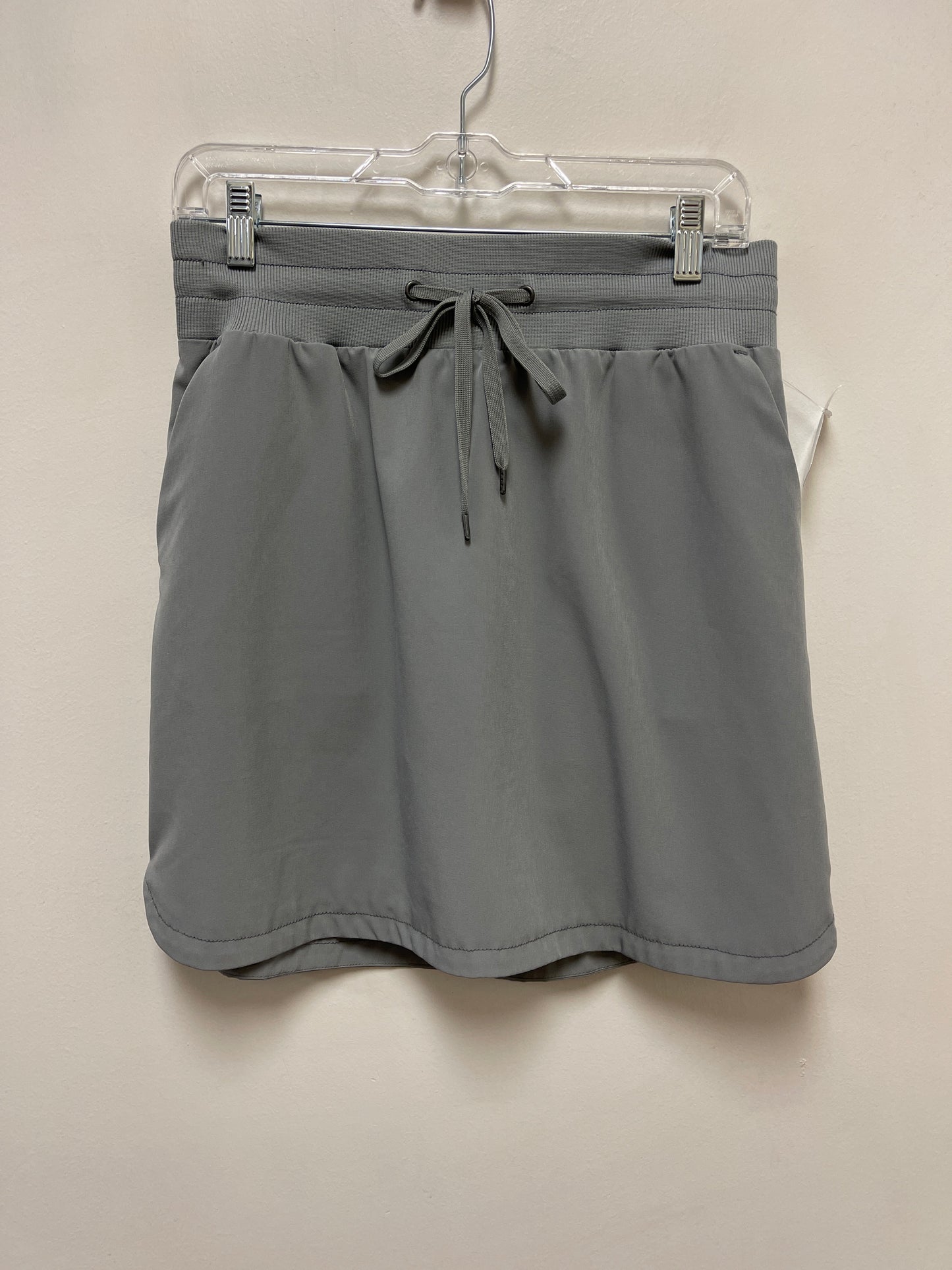 Athletic Skort By Clothes Mentor In Grey, Size: S