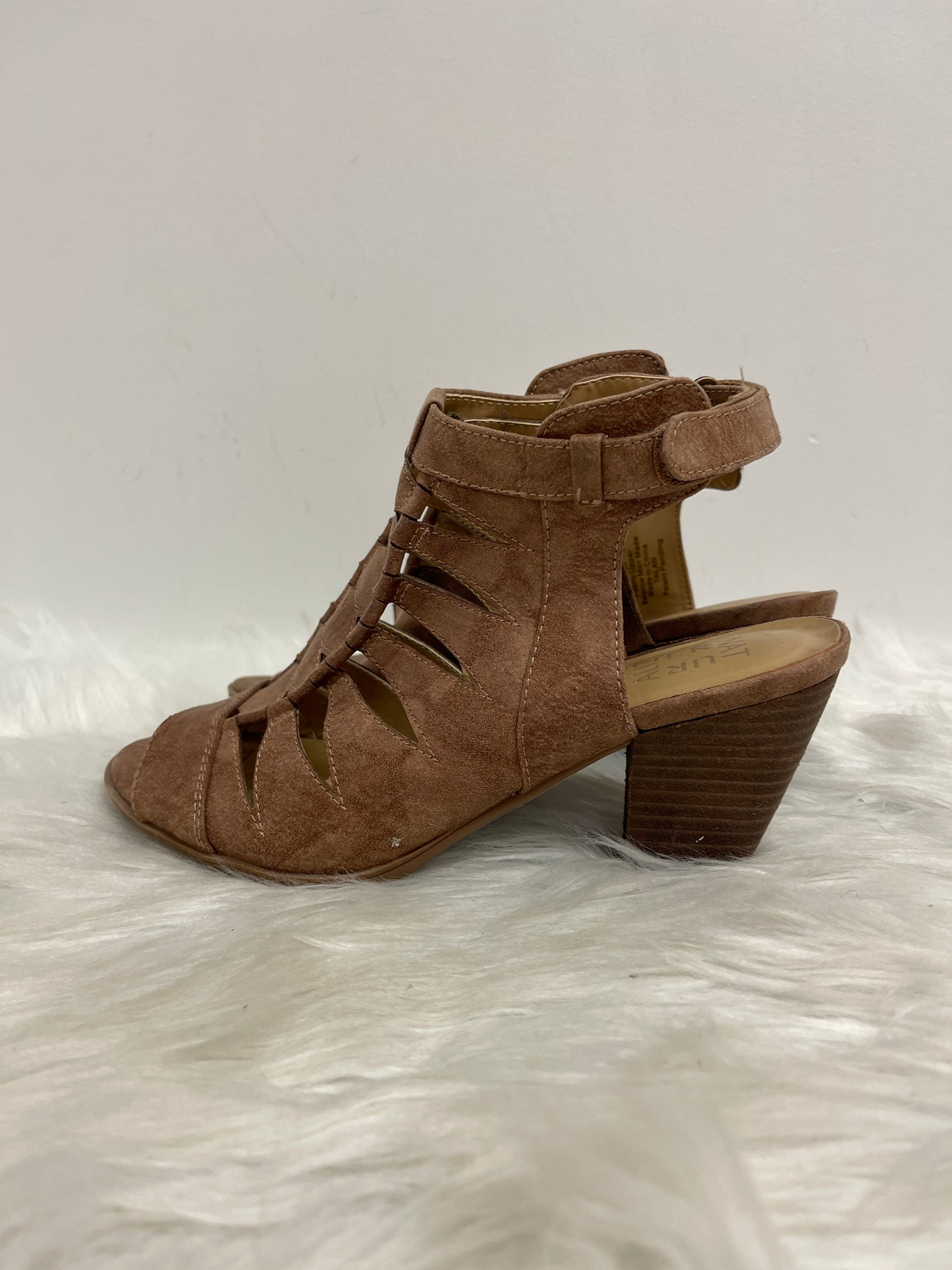 Sandals Heels Block By Naturalizer In Brown, Size: 9