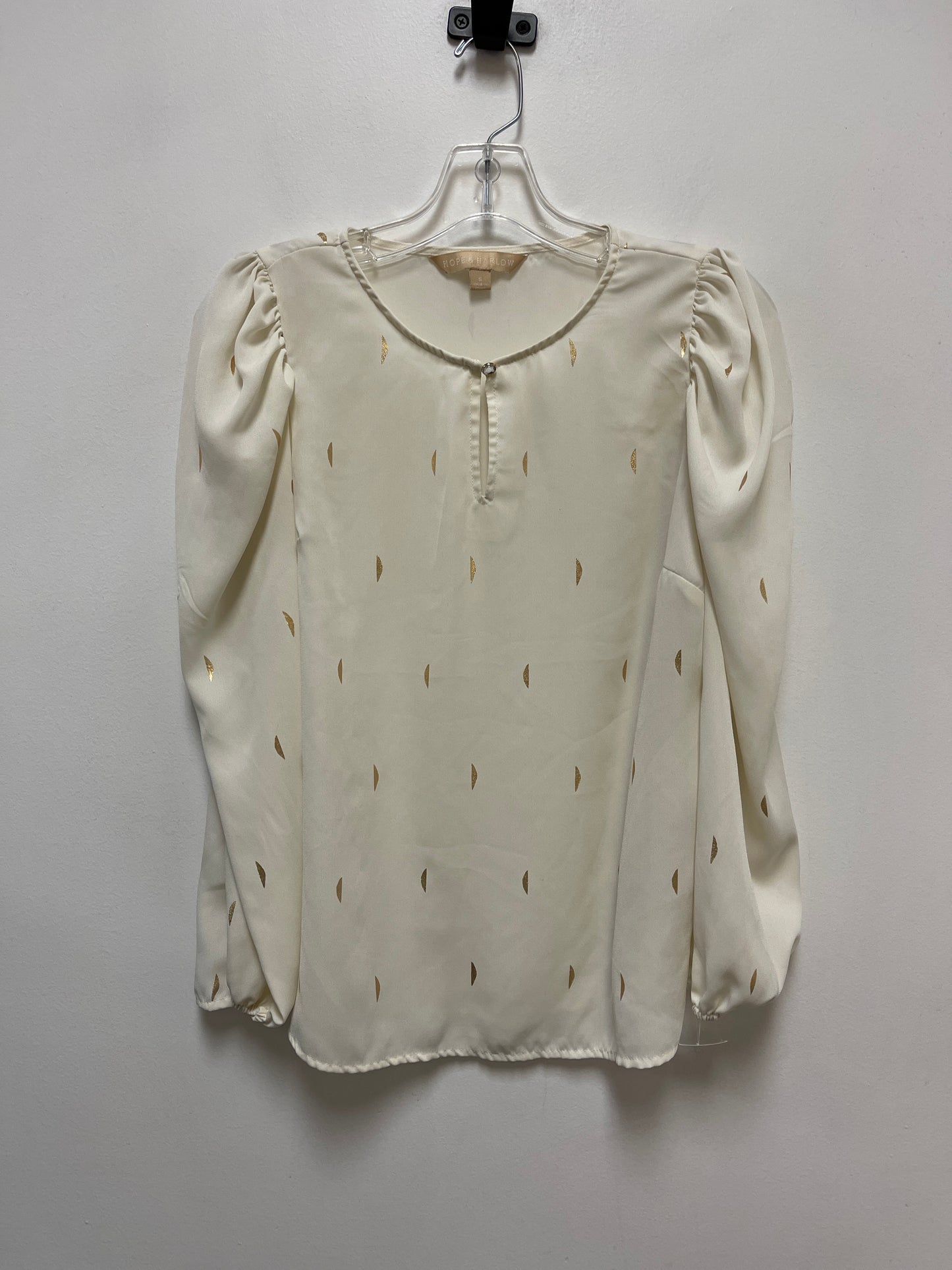 Top Long Sleeve By Clothes Mentor In Cream, Size: S