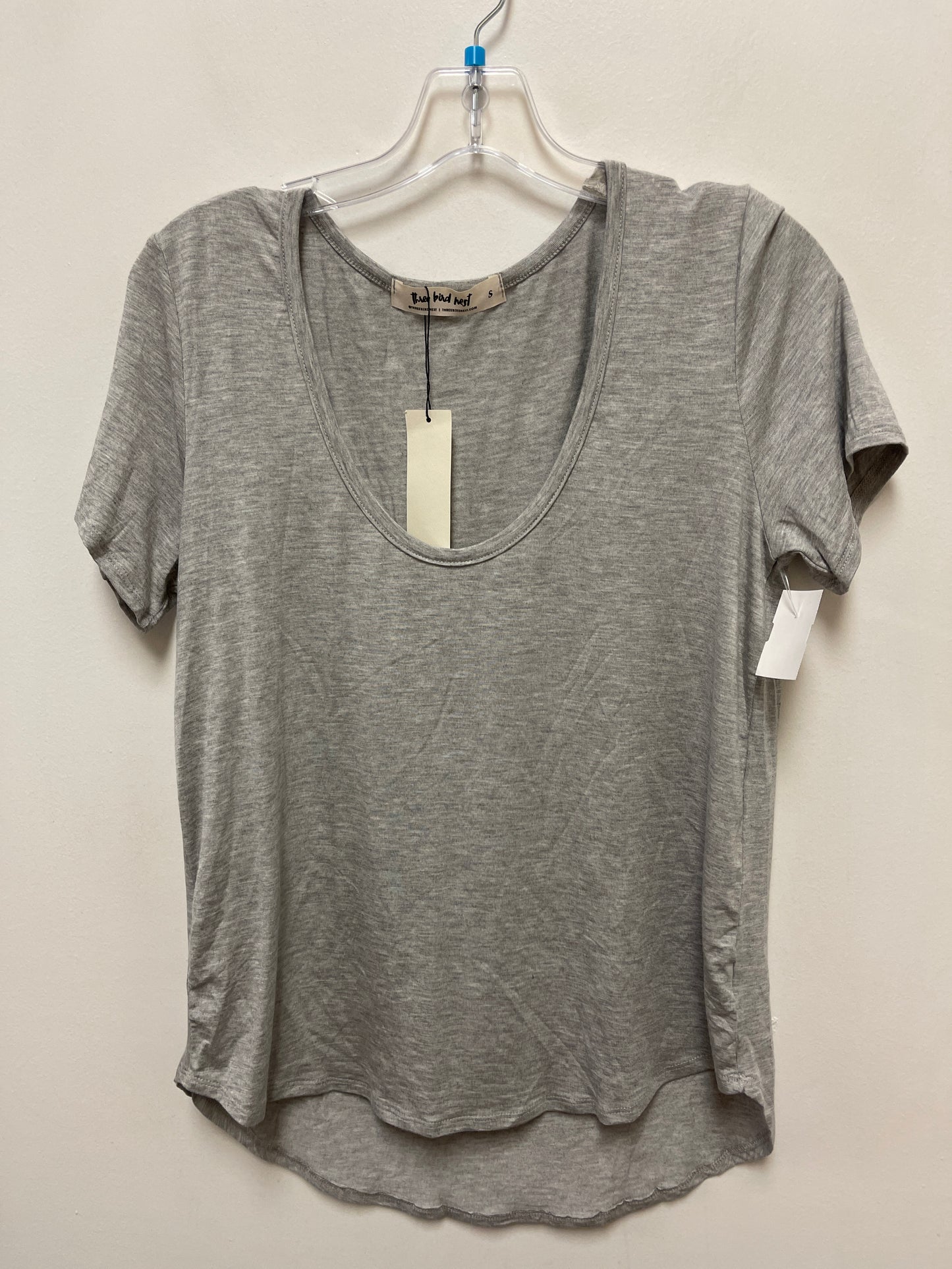 Top Short Sleeve By Clothes Mentor In Grey, Size: S