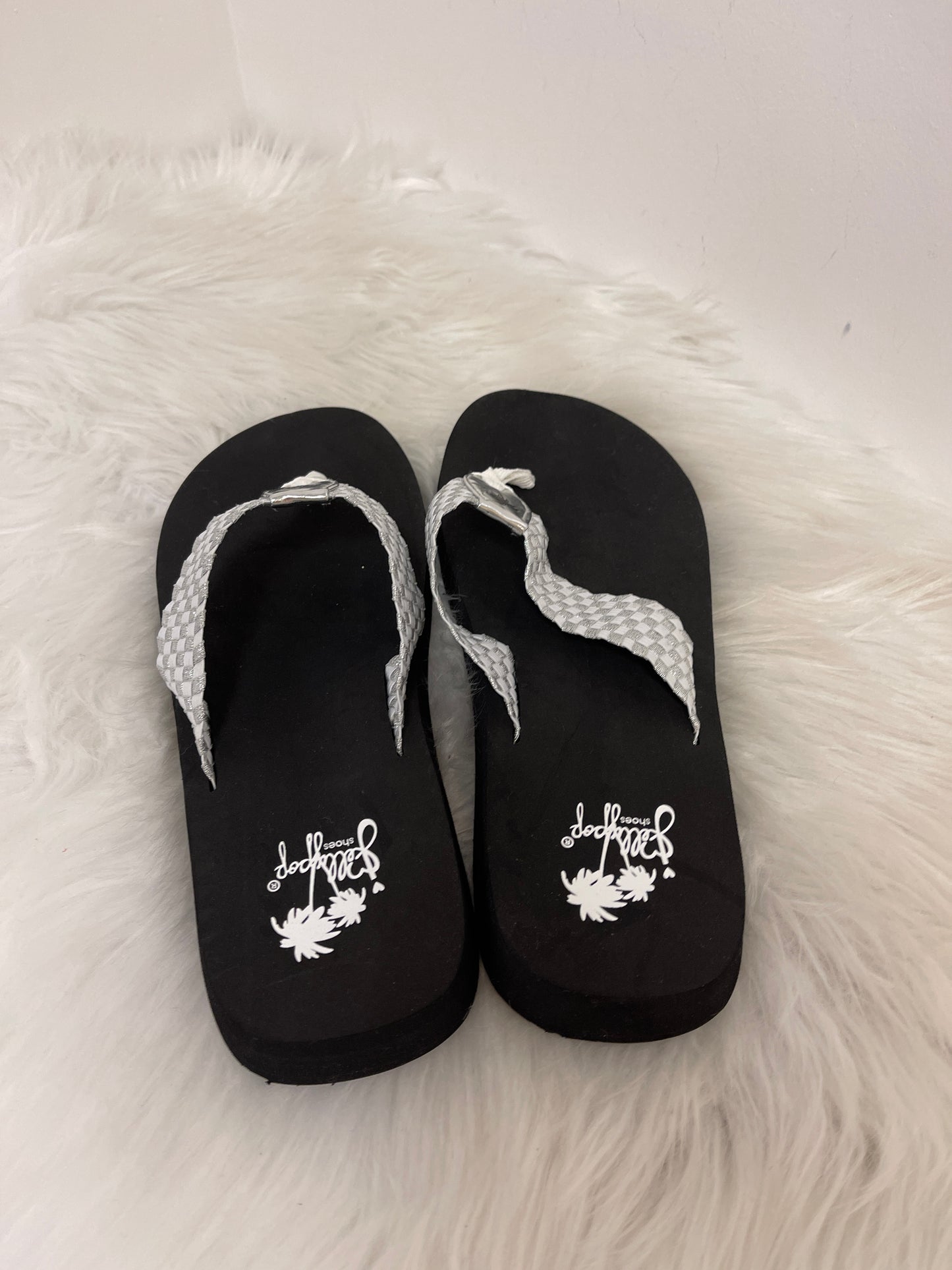 Sandals Flip Flops By Jelly Pop In Silver & White, Size: 10