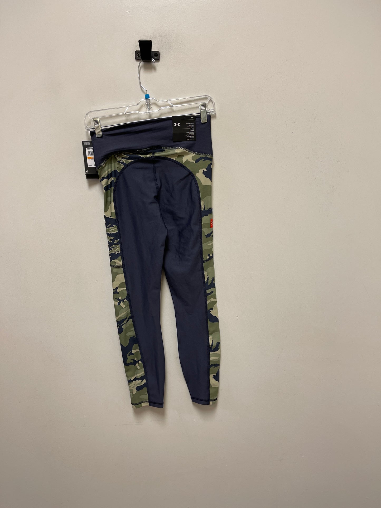 Athletic Leggings By Under Armour In Camouflage Print, Size: S