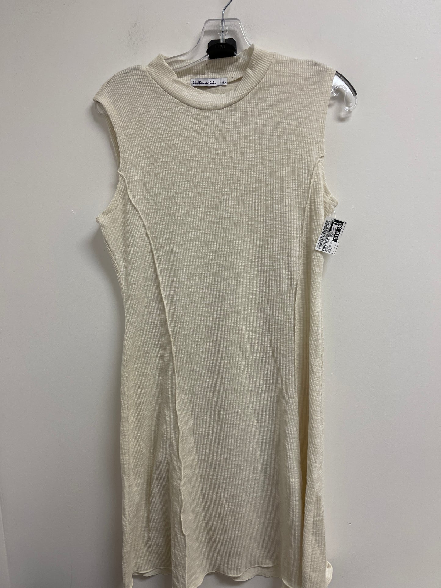 Dress Casual Short By Clothes Mentor In Cream, Size: L