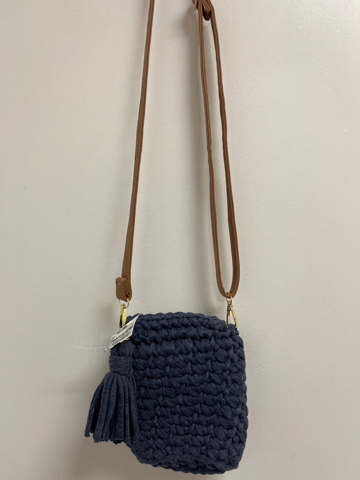 Crossbody By Clothes Mentor, Size: Small