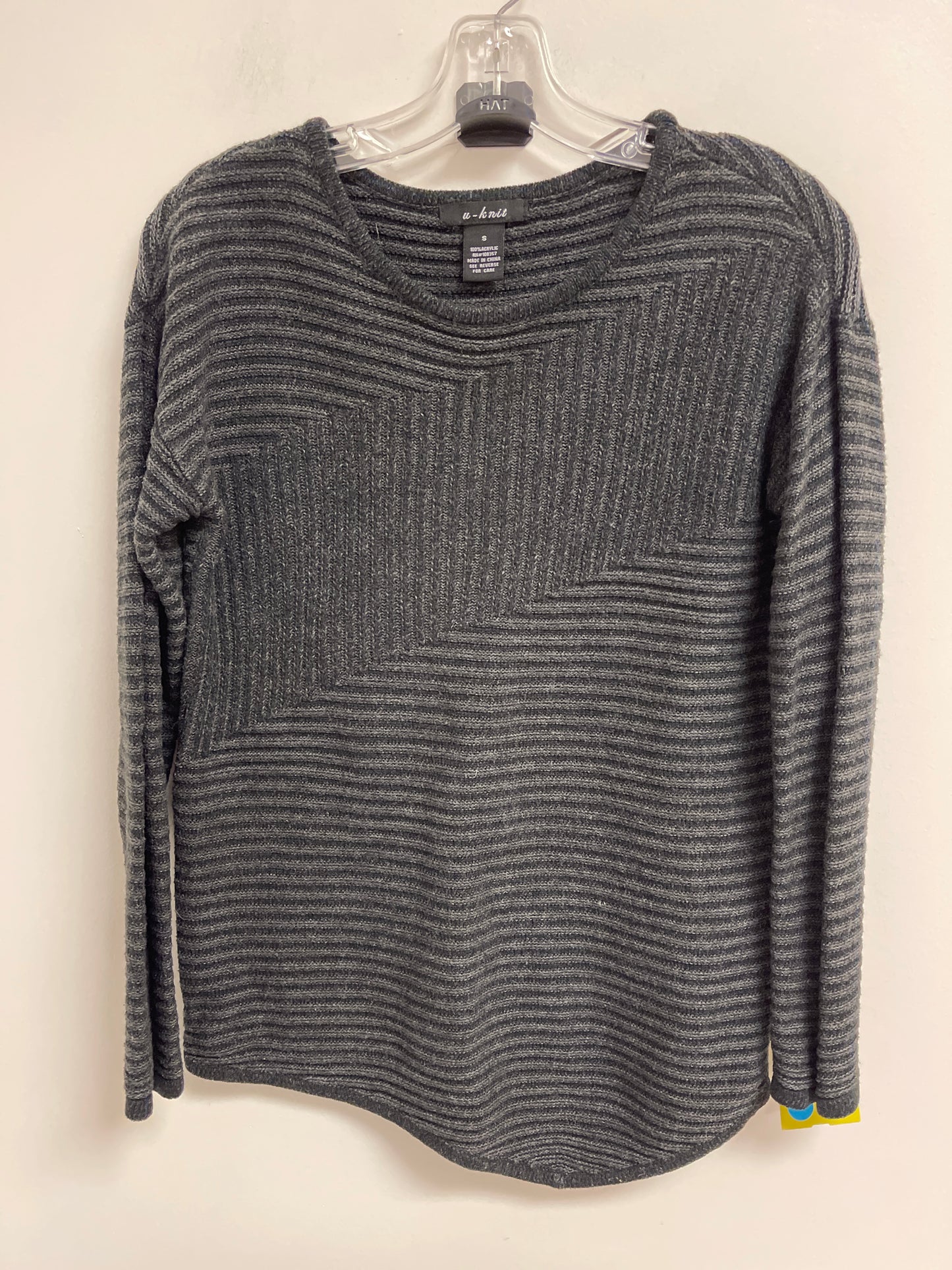 Sweater By Clothes Mentor In Grey, Size: S