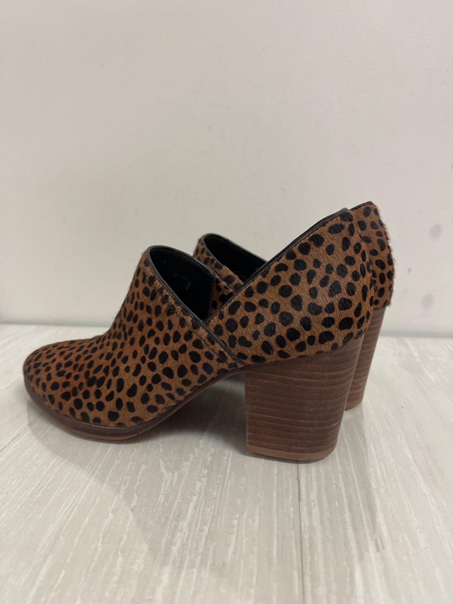 Boots Ankle Heels By Gianni Bini In Animal Print, Size: 8