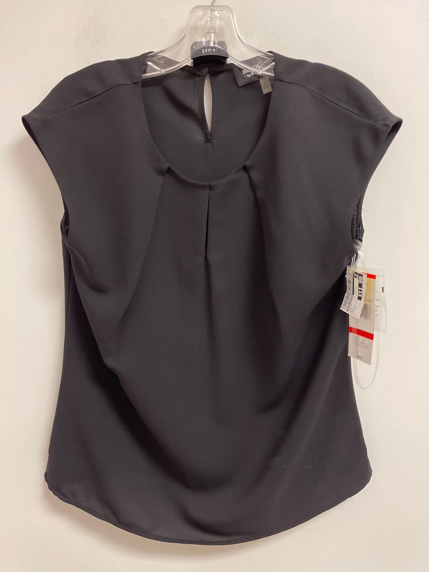 Top Short Sleeve By Evan-picone In Black, Size: Xs