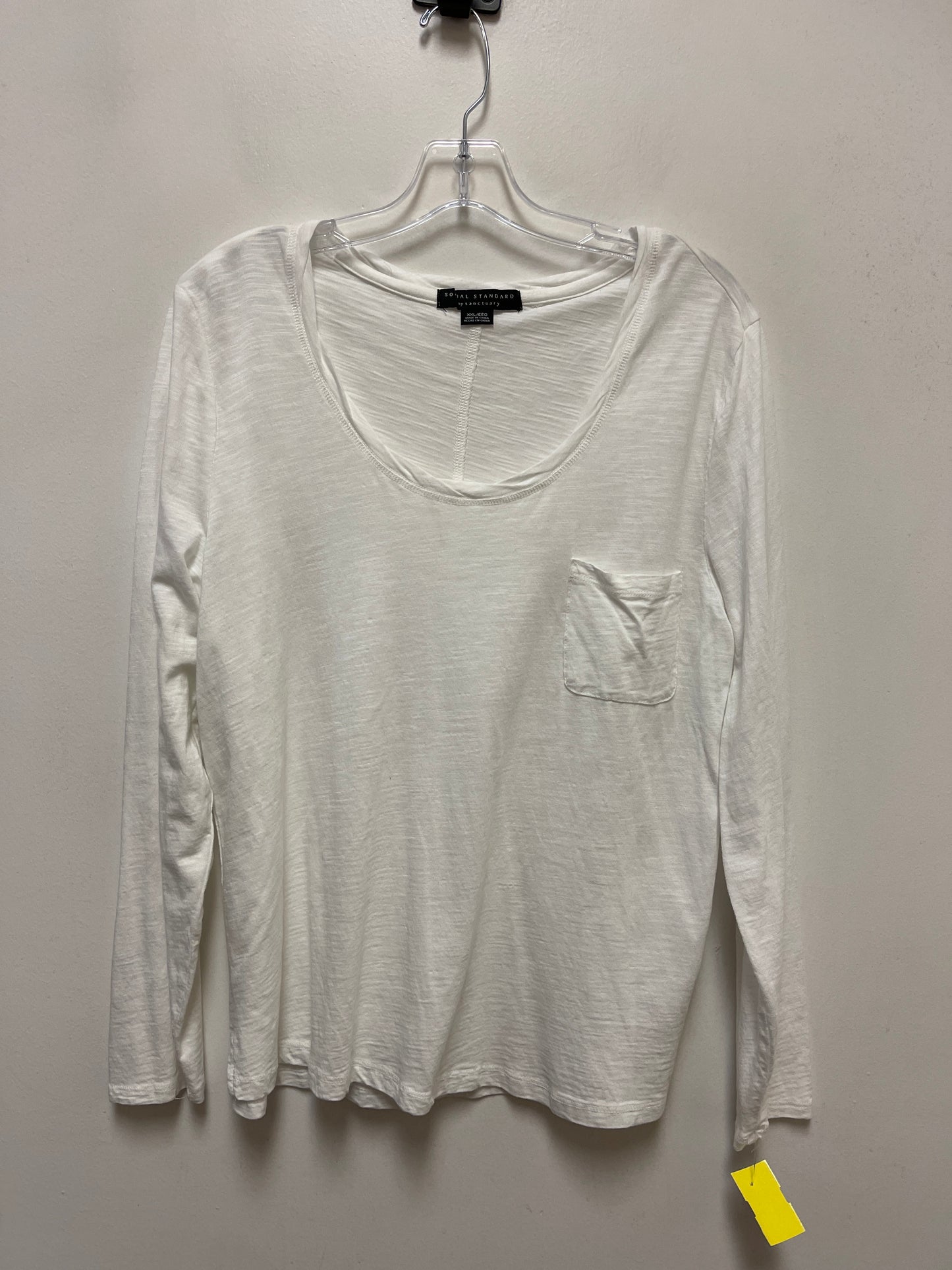 Top Long Sleeve By Social Standard By Sanctuary In White, Size: 2x