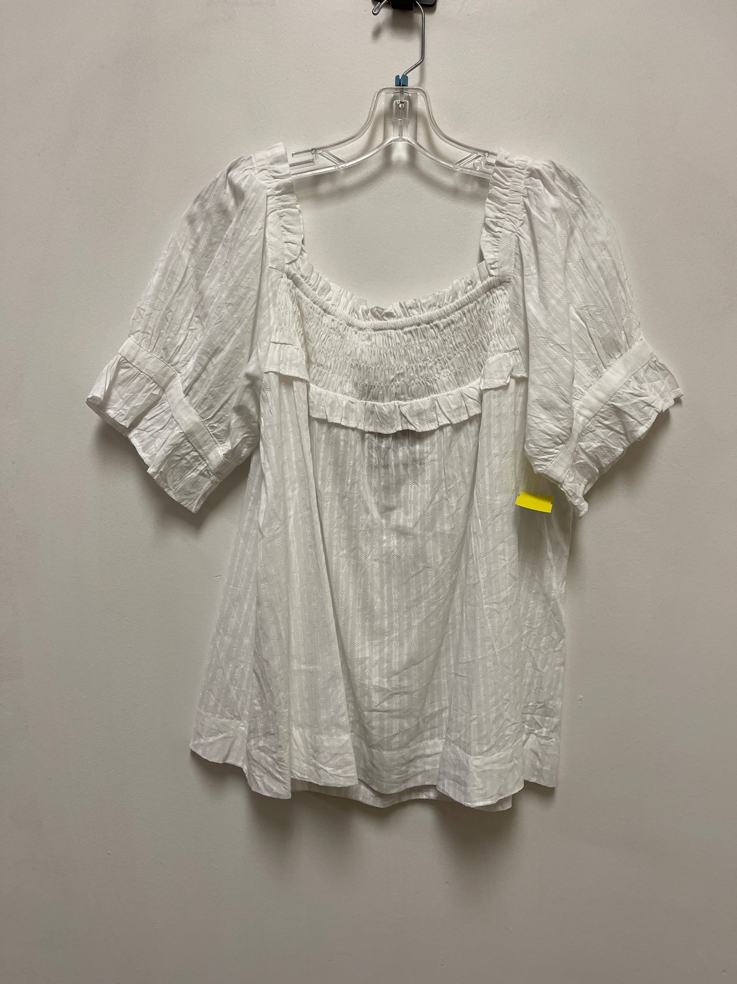 Top Short Sleeve By Ivy Jane In White, Size: L