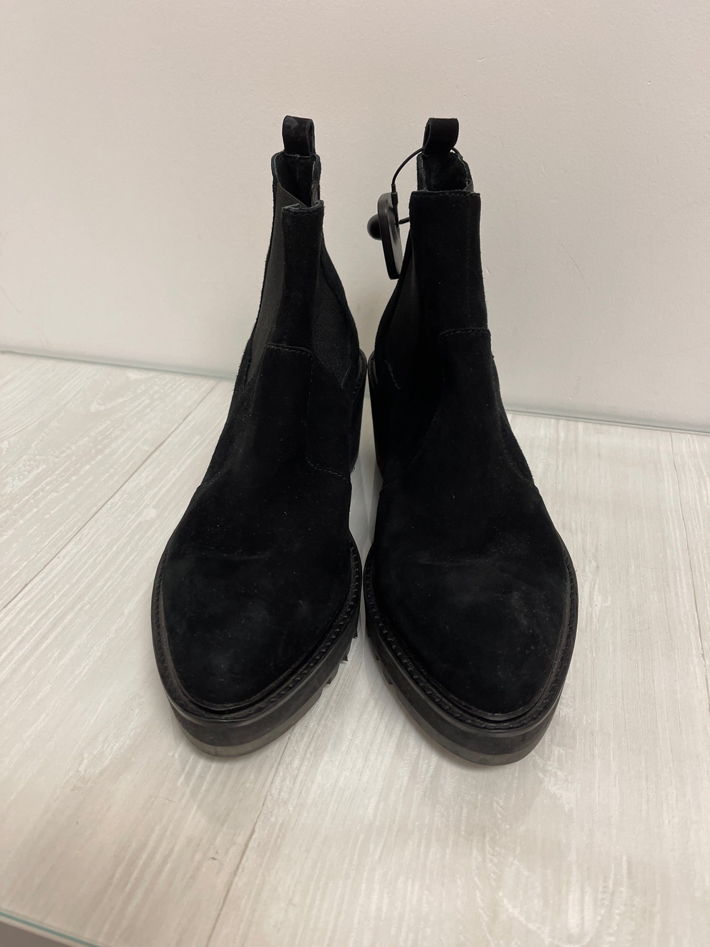 Boots Ankle Flats By Cma In Black, Size: 10