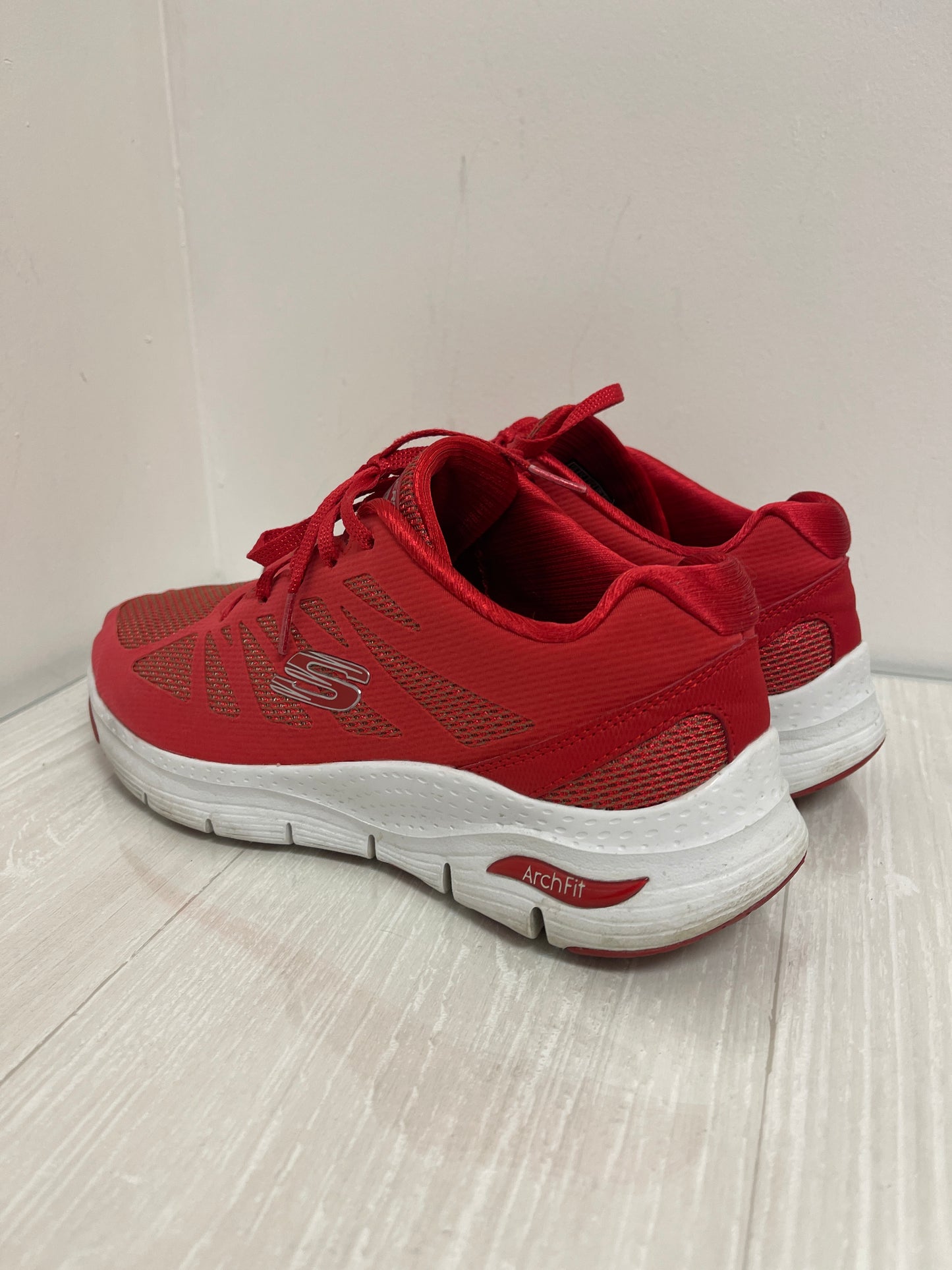 Shoes Athletic By Skechers In Red, Size: 10